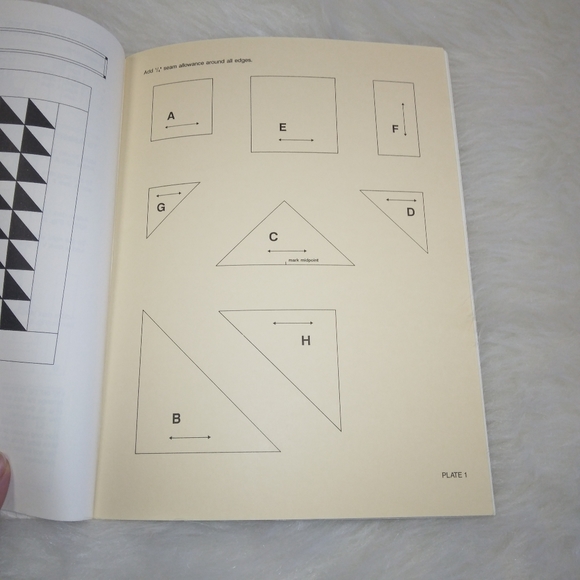 BOOKS Twenty Little Amish Quilts with Full Size Templates by Gwen Marston - Picture 3 of 6